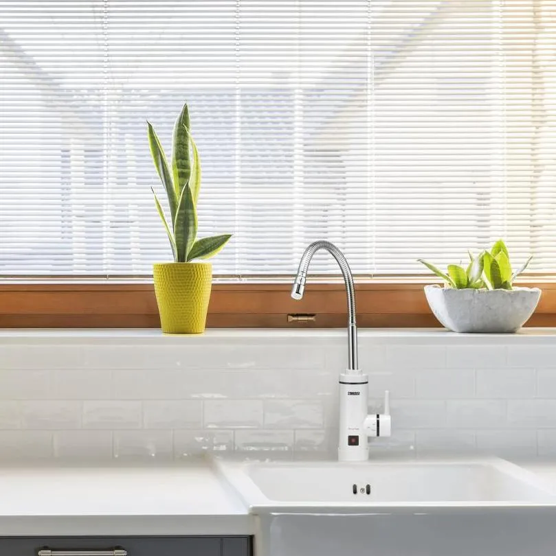Водонагреватель Проточный Zanussi SmartTap [V ,3 кВт, Хром; Белый, НС-1185897]